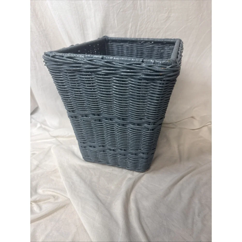 Vintage Country Blue Waste Basket Bin Trash Can Rattan Wicker Woven Storage Farm